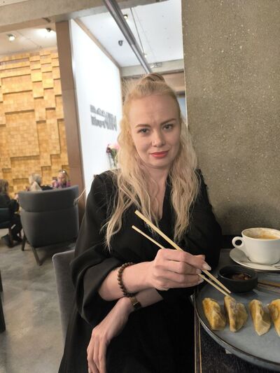  ,   Ekaterina, 40 ,  