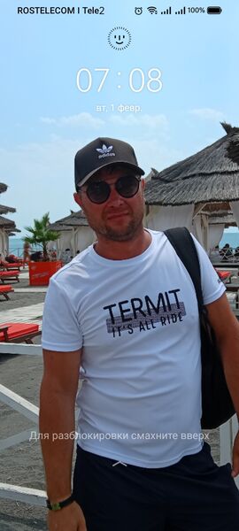  ,   Nik, 37 ,   ,   