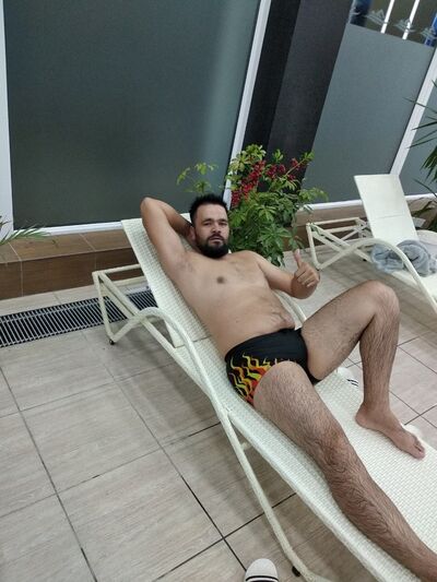  ,   Asqar, 35 ,  