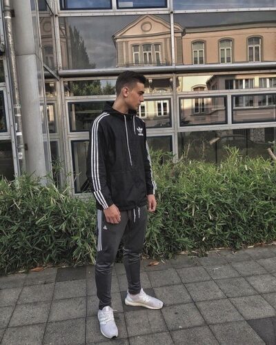  -,   , 39 ,   