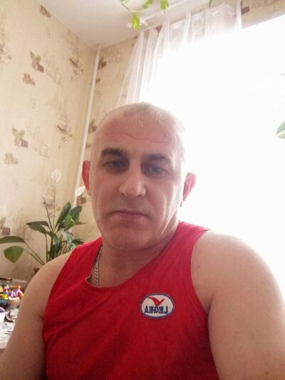  ,   Kamp Nou, 46 ,     , c 