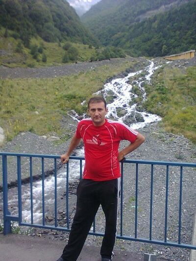  ,   Vahe, 47 ,   