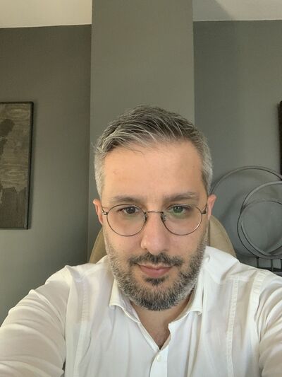  ,   Mert, 39 ,   ,   , c 