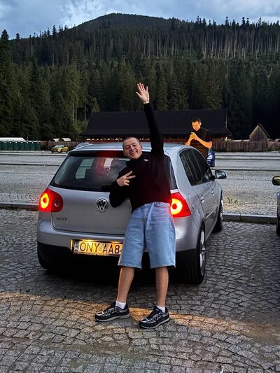  ,   Volodymyr, 18 ,   ,   