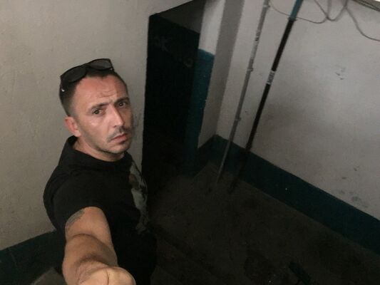  ,   Vadim, 42 ,   