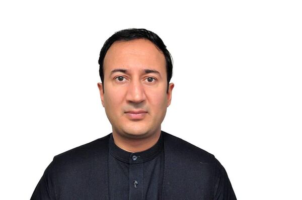  Esenyurt,   Toriq, 37 ,   ,   