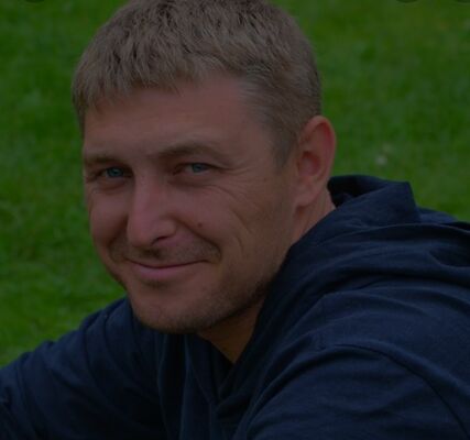  ,   Aleks, 48 ,   c 