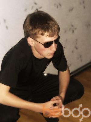  ,   Viktor, 41 ,  