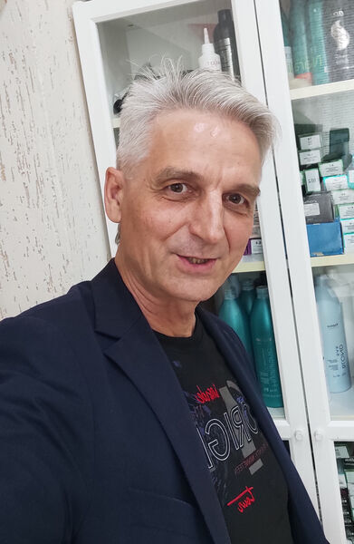  51251038  Lucas, 55 ,    