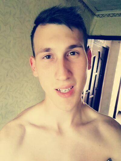  ,   Artur, 27 ,   ,   
