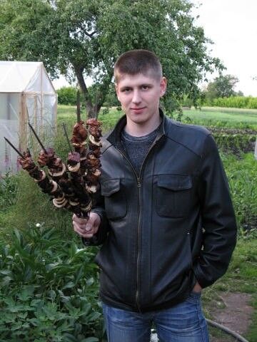  -,   Anton, 33 ,     , c 