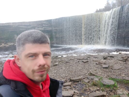  ,   Anatolii, 37 ,   ,   , c 