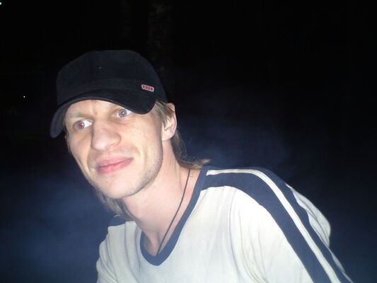  ,   Igor, 44 ,   