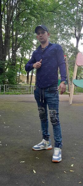  ,   Lesmany, 36 ,   ,   