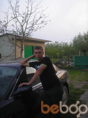  ,   Kolia, 39 ,   