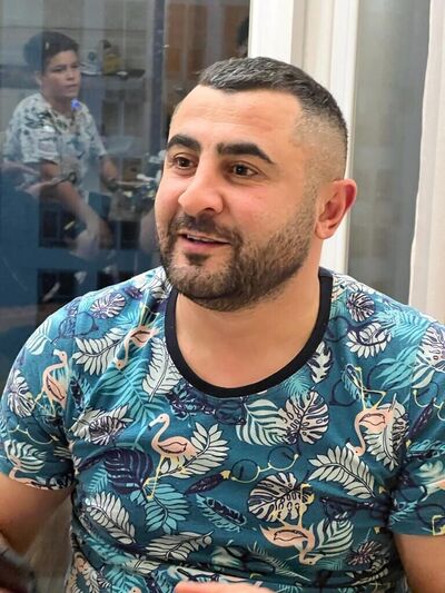  ,   Karim, 37 ,   ,   , c , 