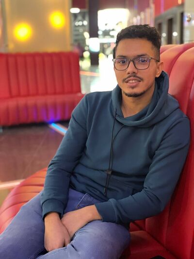  Palais-Bourbon,   Mohamed, 23 ,   ,   
