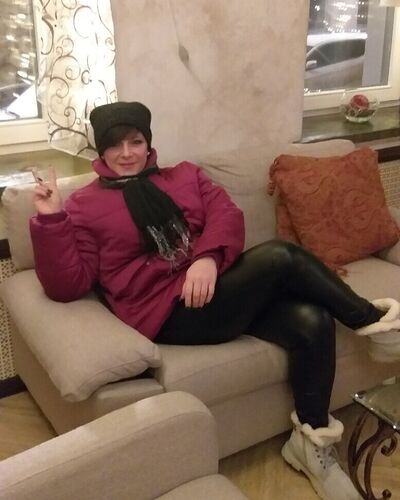  ,   Viktorija, 43 ,   ,   