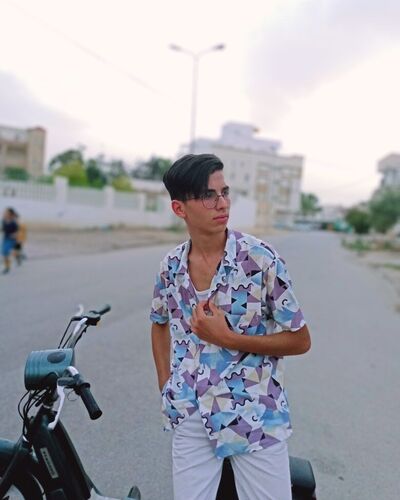  ,   Rayen, 21 ,   ,   