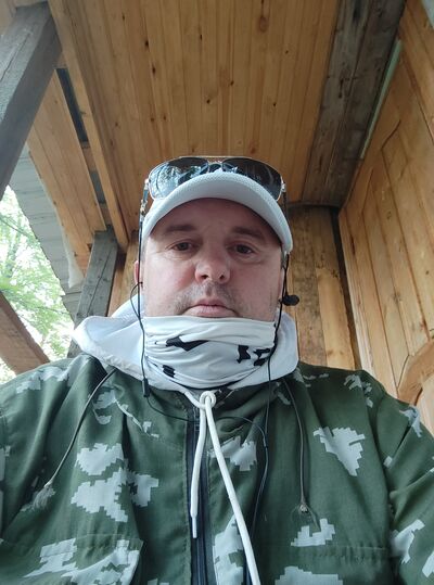  ,   Oleg, 49 ,   ,   