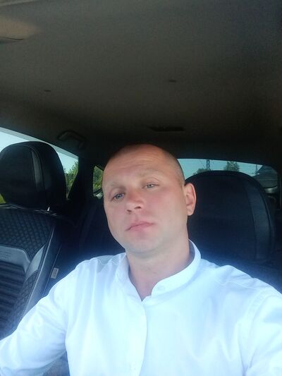  ,   Viktor, 39 ,   ,   