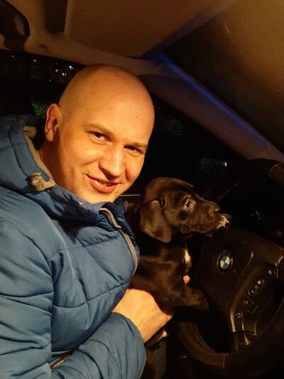  ,   YARIK SMOL, 37 ,  