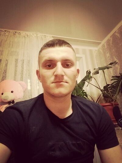  ,   Ismail, 28 ,  