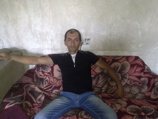  ,   Artur, 51 ,   ,   , c 