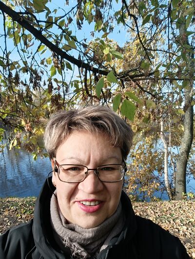  ,   Anna, 49 ,   c 