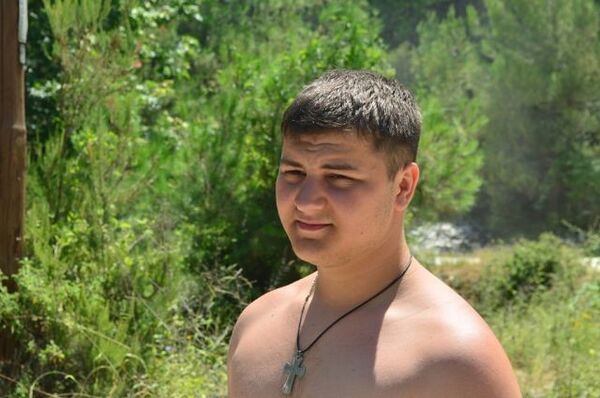  -,   Filip, 29 ,   