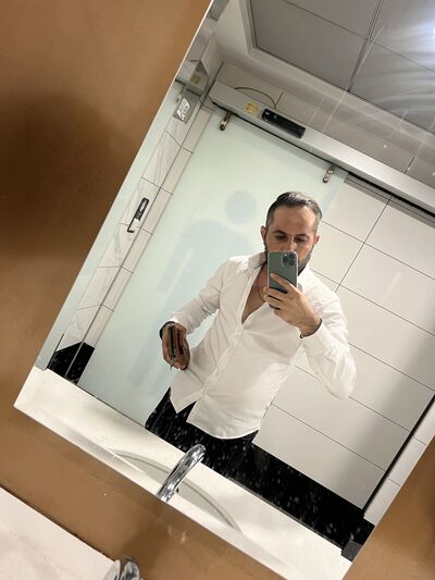  ,   Ozan, 35 ,   ,   