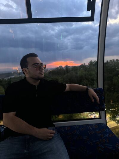 ,   Vaghinak, 23 ,   ,   