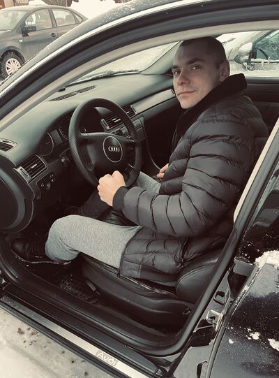  ,   Alex, 28 ,   ,   
