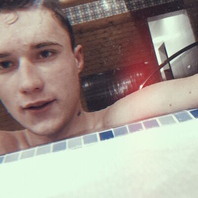  ,   Denis, 26 ,   ,   , c 