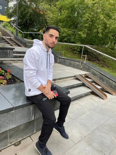  ,   Zean, 20 ,   ,   