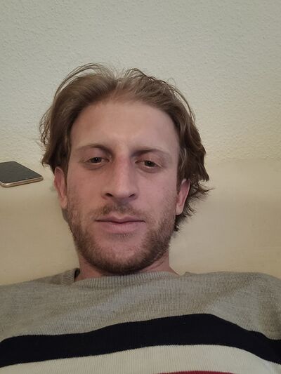  ,   Leeo, 33 ,   ,   