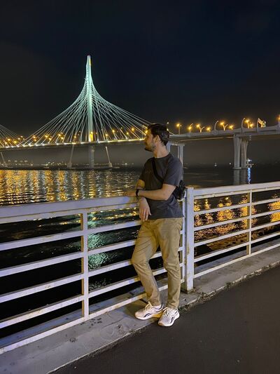  -,   Vladislav, 33 ,   ,   , c , 