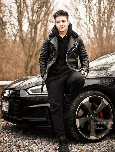  ,   Stepan, 25 ,   c 
