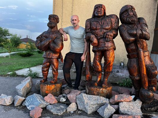  --,   Tim, 42 ,   ,   