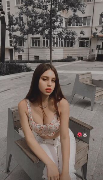  ,   Darina, 21 ,   c , 