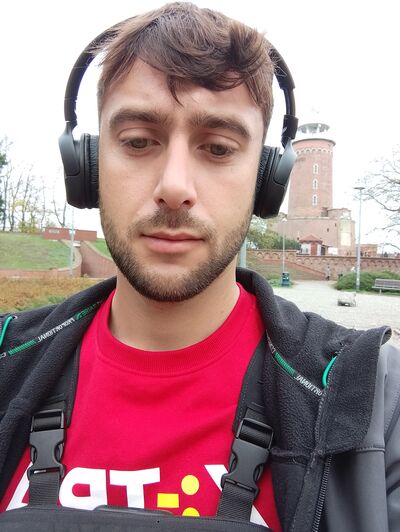  Straszyn,   Vanya, 27 ,   ,   