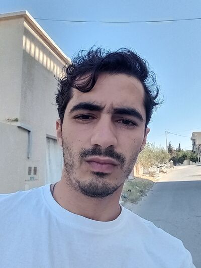  ,   Aziz, 28 ,   ,   