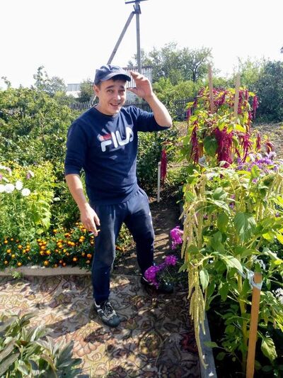  ,   Valentin, 36 ,  
