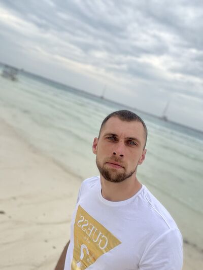  ,   Artur, 36 ,   ,   