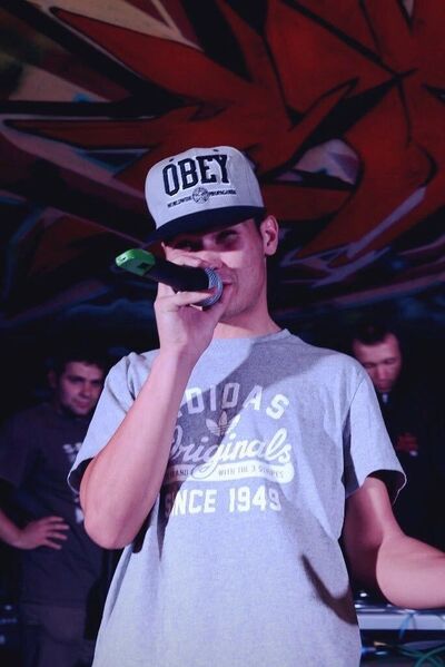  -,   , 32 ,     , c 
