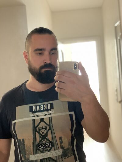  ,   Konstantin, 32 ,   ,   