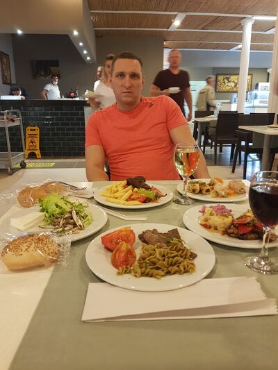  ,   Alex, 40 ,   ,   