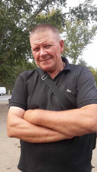  ,   Nik, 51 ,   ,   , c 