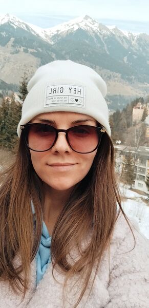  Zell am See,   Nataliia, 37 ,   ,   