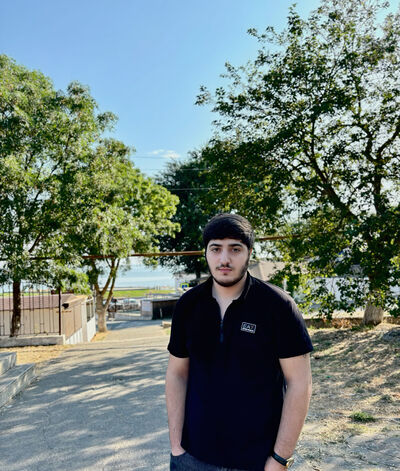  ,   Simon, 22 ,   ,   